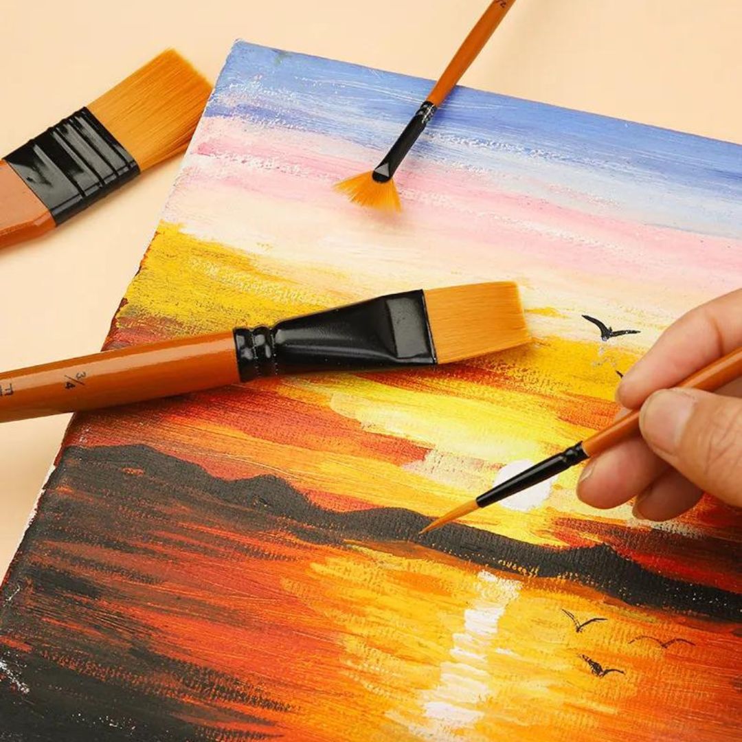 <p><strong>Pincéis Profissionais para Arte - Perfeito para Óleo, Acrílico e Aquarela</strong></p> <p>Apresentamos o nosso Conjunto de Pincéis Artísticos, uma escolha essencial para artistas de todos os níveis. Este conjunto de 10 pincéis, acondicionados em uma elegante bolsa de cavans com zíper, oferece a combinação perfeita de funcionalidade, qualidade e estilo.</p>