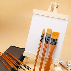 <p><strong>Pincéis Profissionais para Arte - Perfeito para Óleo, Acrílico e Aquarela</strong></p> <p>Apresentamos o nosso Conjunto de Pincéis Artísticos, uma escolha essencial para artistas de todos os níveis. Este conjunto de 10 pincéis, acondicionados em uma elegante bolsa de cavans com zíper, oferece a combinação perfeita de funcionalidade, qualidade e estilo.</p>